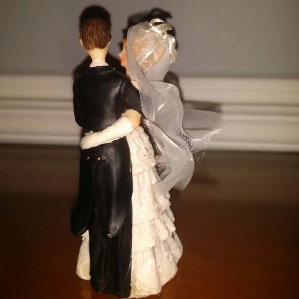 Bride and Groom Wedding Cake Topper or Guest Gifts